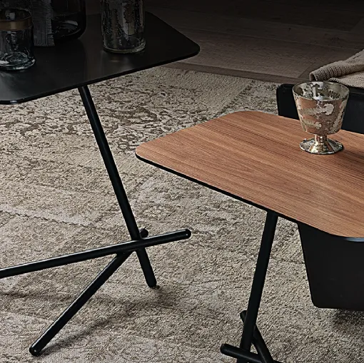 Tavolino con base in acciaio e piano in cristallo o legno Laser Cattelan Italia