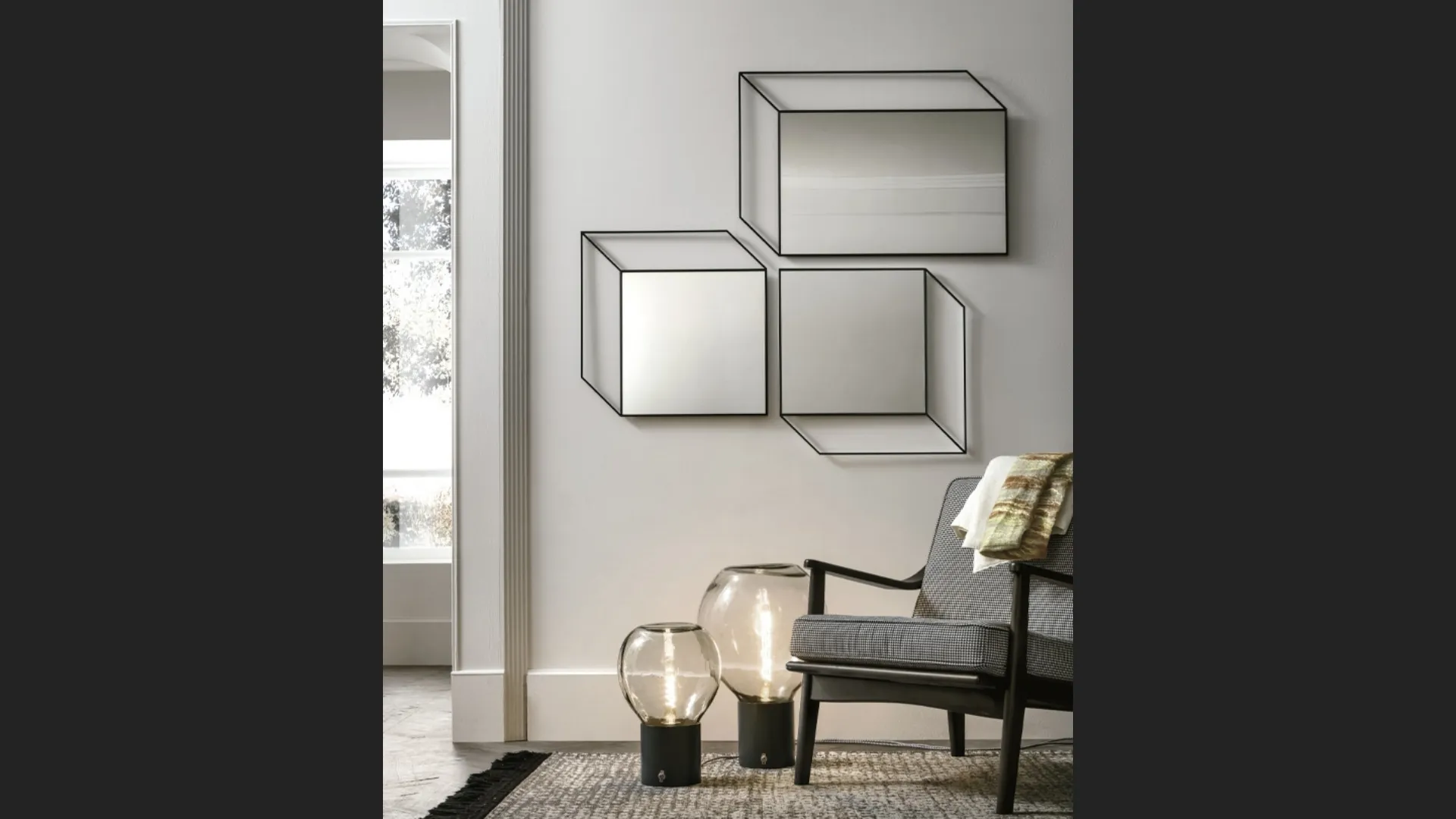 Specchi Sguardo con cornice in metallo di Target Point
