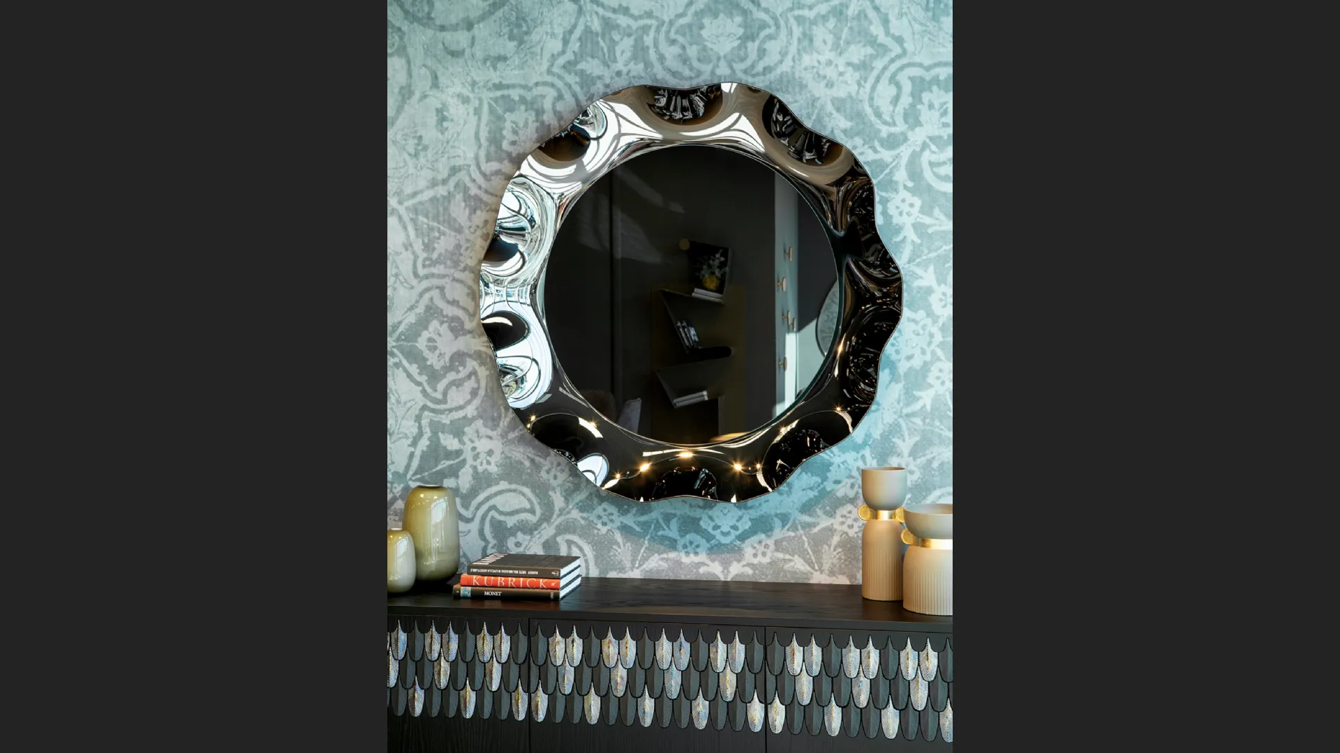 Specchio rotondo Dorian con cornice in vetro curvo argentato di Tonin Casa