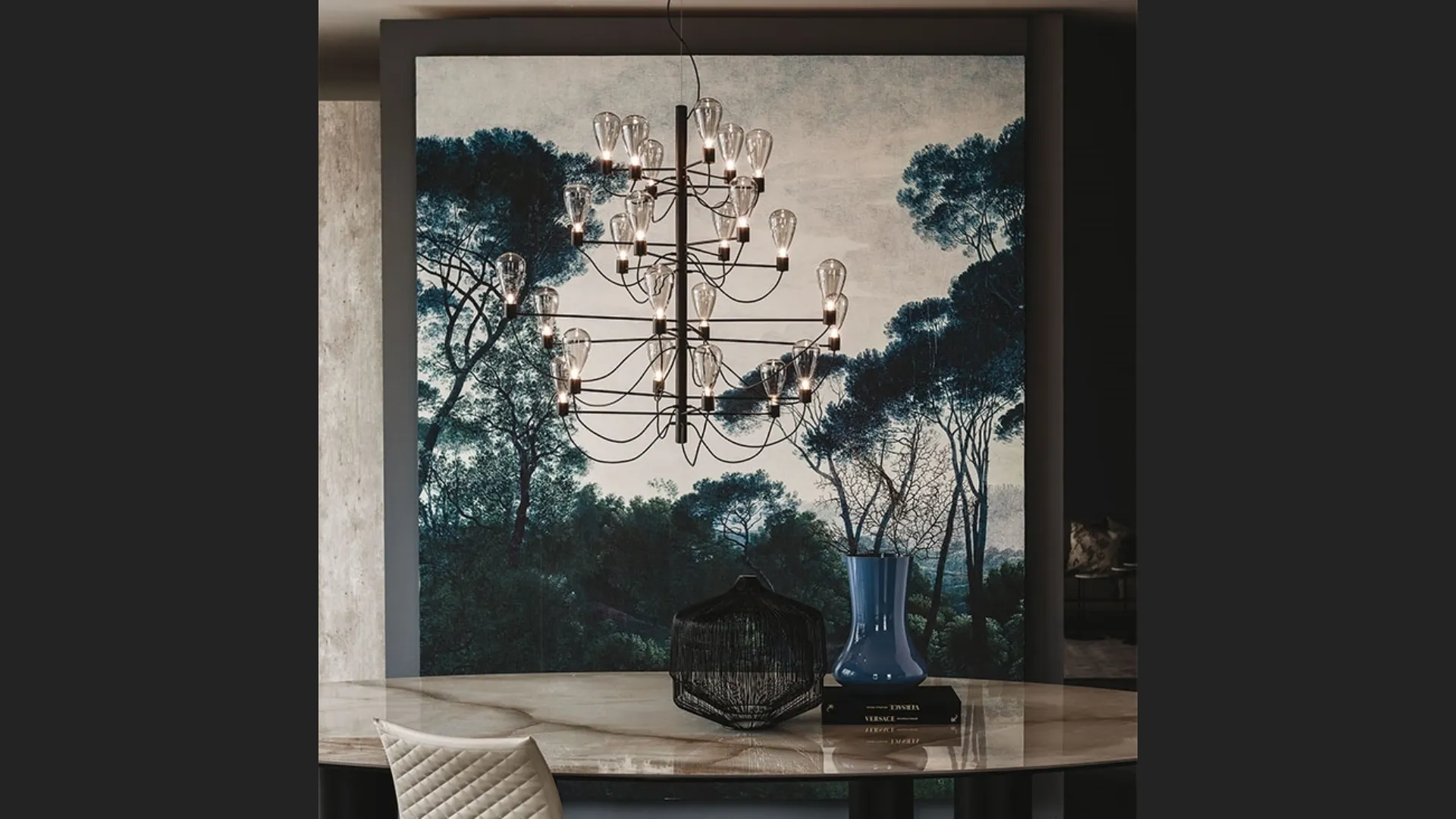 Lampada a sospensione in acciaio verniciato e paralume in cristallo fumè Poseidon di Cattelan Italia