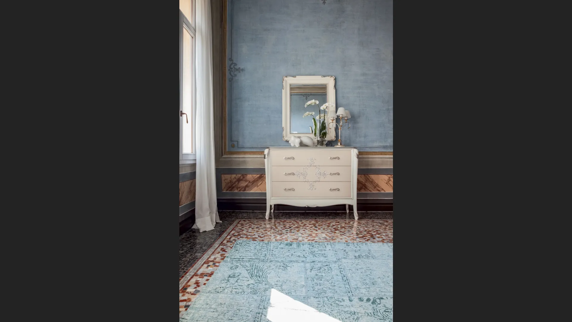 Comò Ivory in legno laccato di Tonin Casa