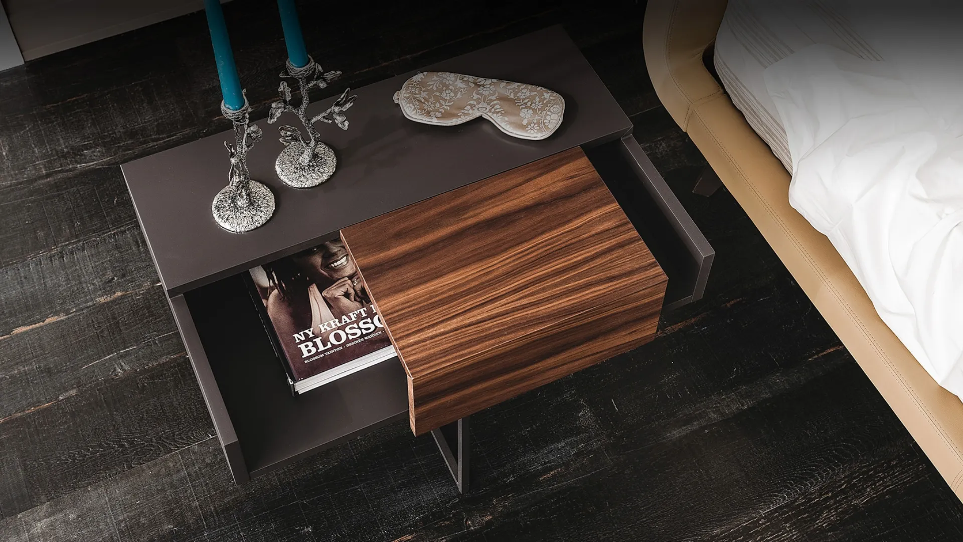 Comodino in legno con struttura in acciaio Dante di Cattelan Italia