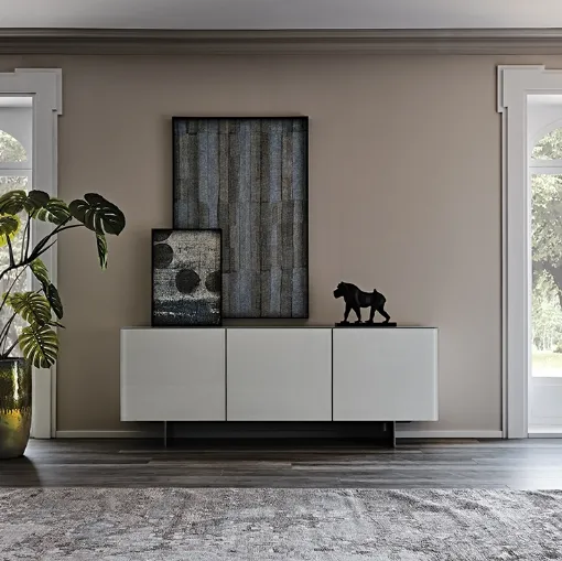 Madia in legno laccato opaco e ante in cristallo verniciate Focus di Cattelan Italia