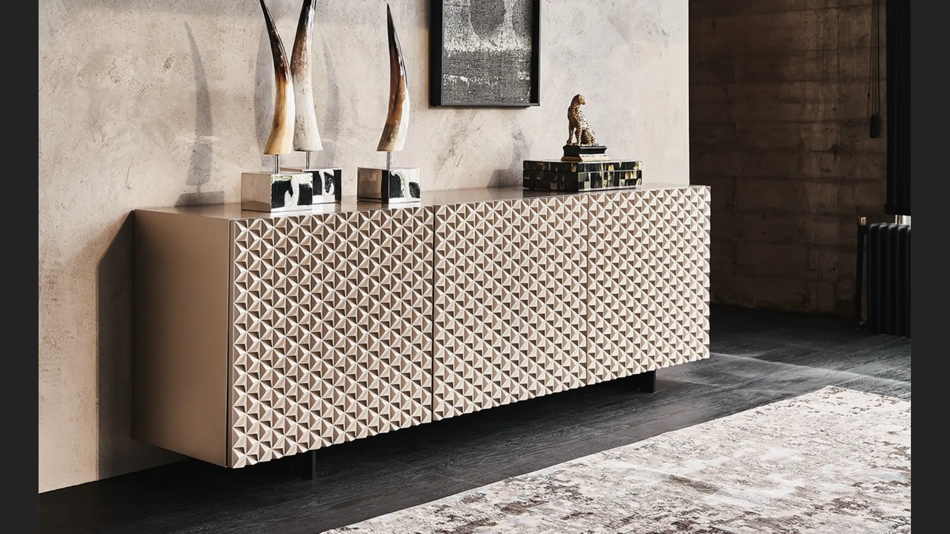 Madia Royalton in legno con ante in poliuretano laccato Cattelan Italia