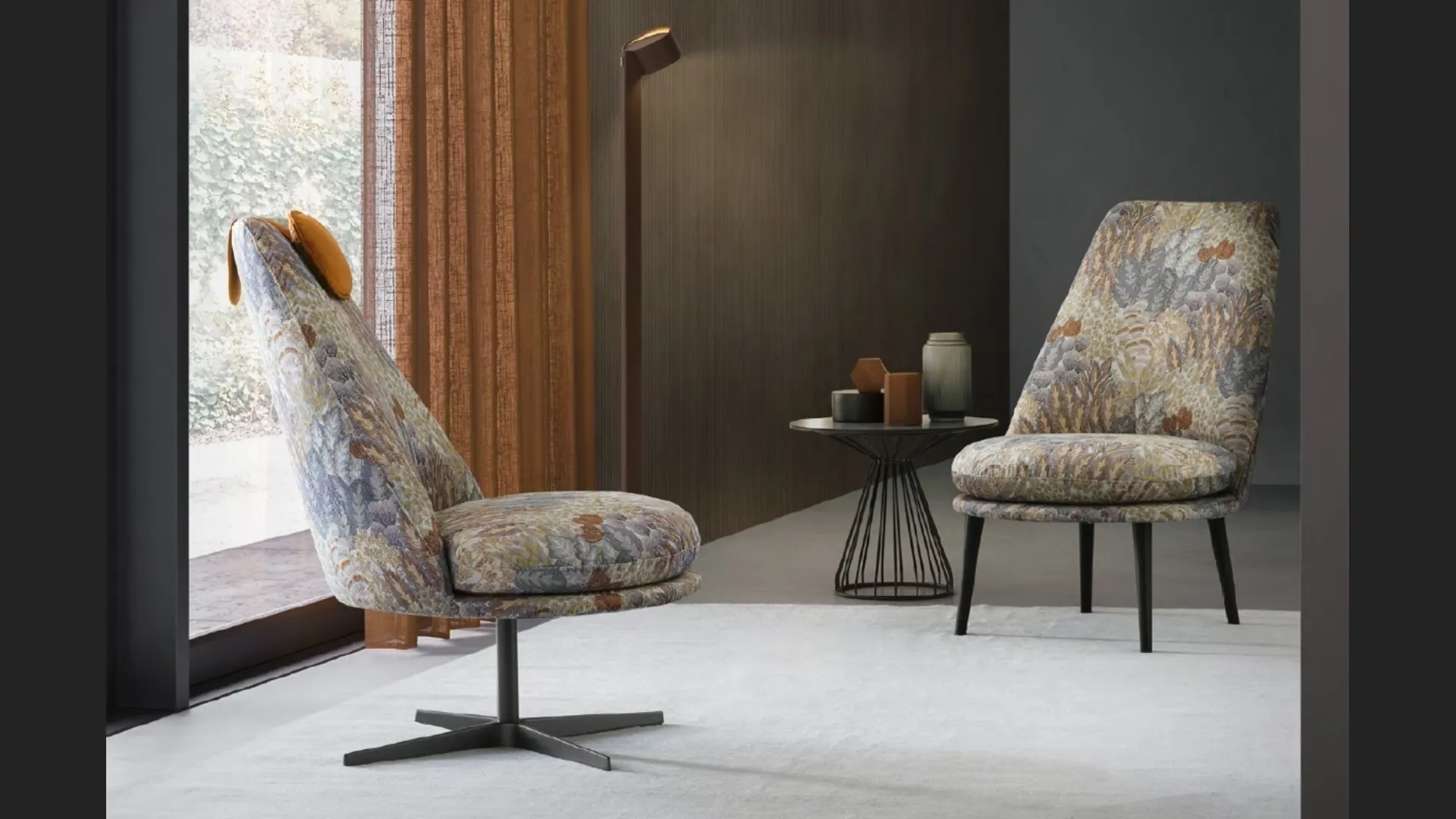 Poltroncina Lord in tessuto con fantasia floreale di Le Comfort