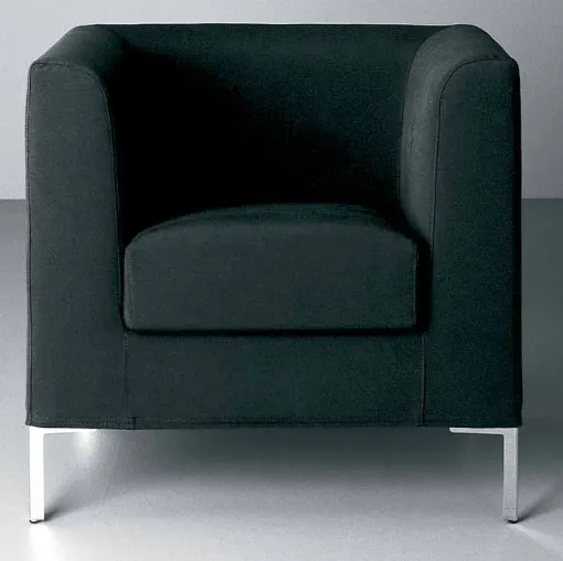 Poltroncina in tessuto con piedini in metallo Sity di Deas