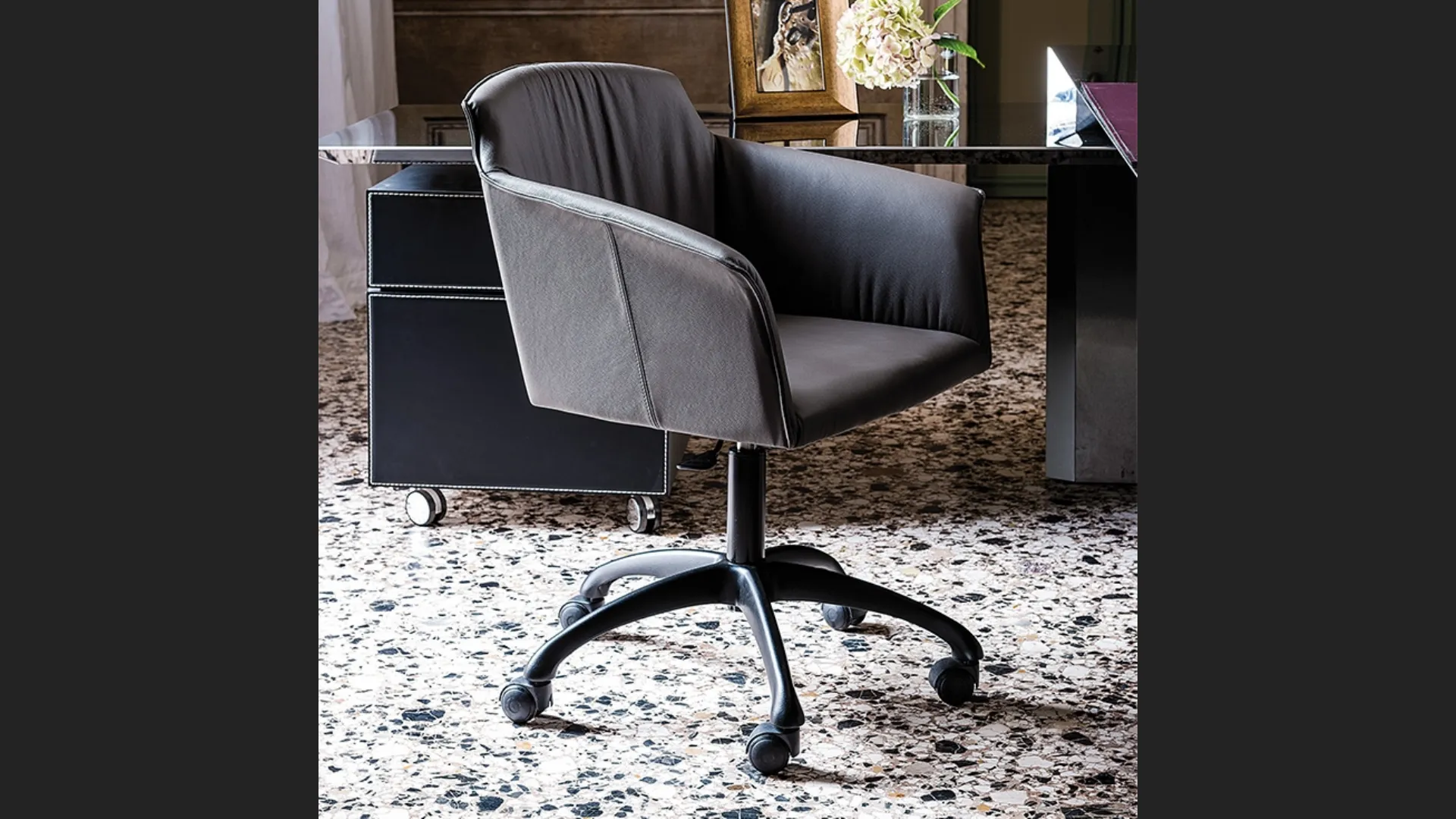 Sedia girevole con rotelle Tyler Wheels di Cattelan Italia