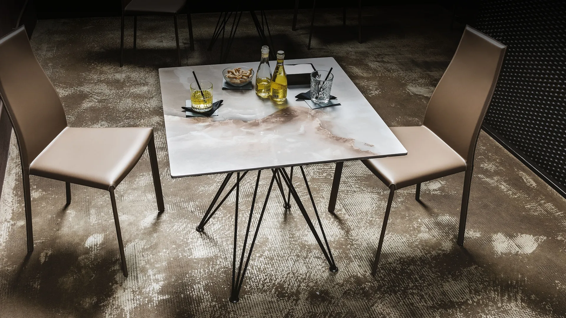 Tavolo quadrato in ceramica Ralph Keramik Bistrot di Cattelan Italia