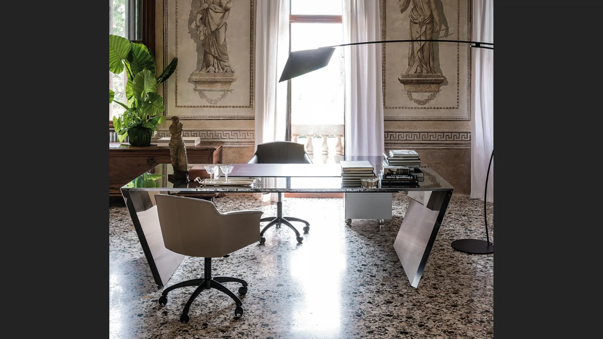 Scrivania Direzionale in acciaio inox Vega di Cattelan Italia